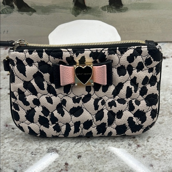 Betsey Johnson Black and Pink Bow Accent Wallet - Picture 1 of 5